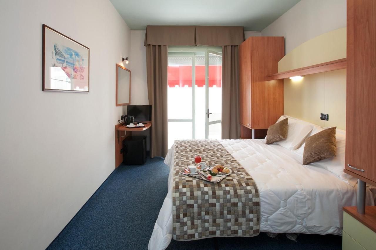 Hotel Derby S Lido di Jesolo Dış mekan fotoğraf