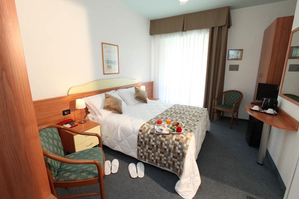 Hotel Derby S Lido di Jesolo Dış mekan fotoğraf