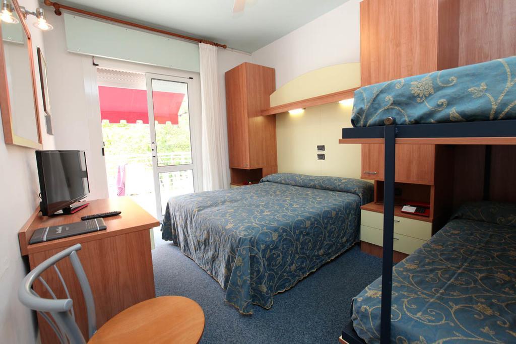 Hotel Derby S Lido di Jesolo Dış mekan fotoğraf