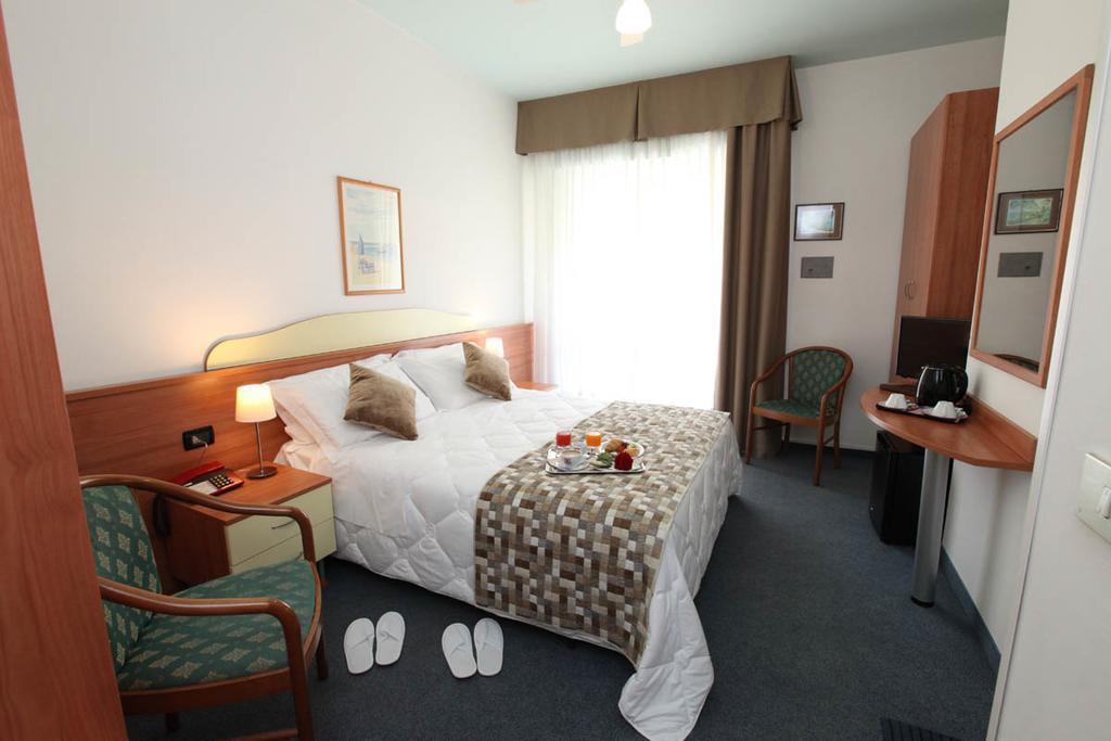 Hotel Derby S Lido di Jesolo Dış mekan fotoğraf